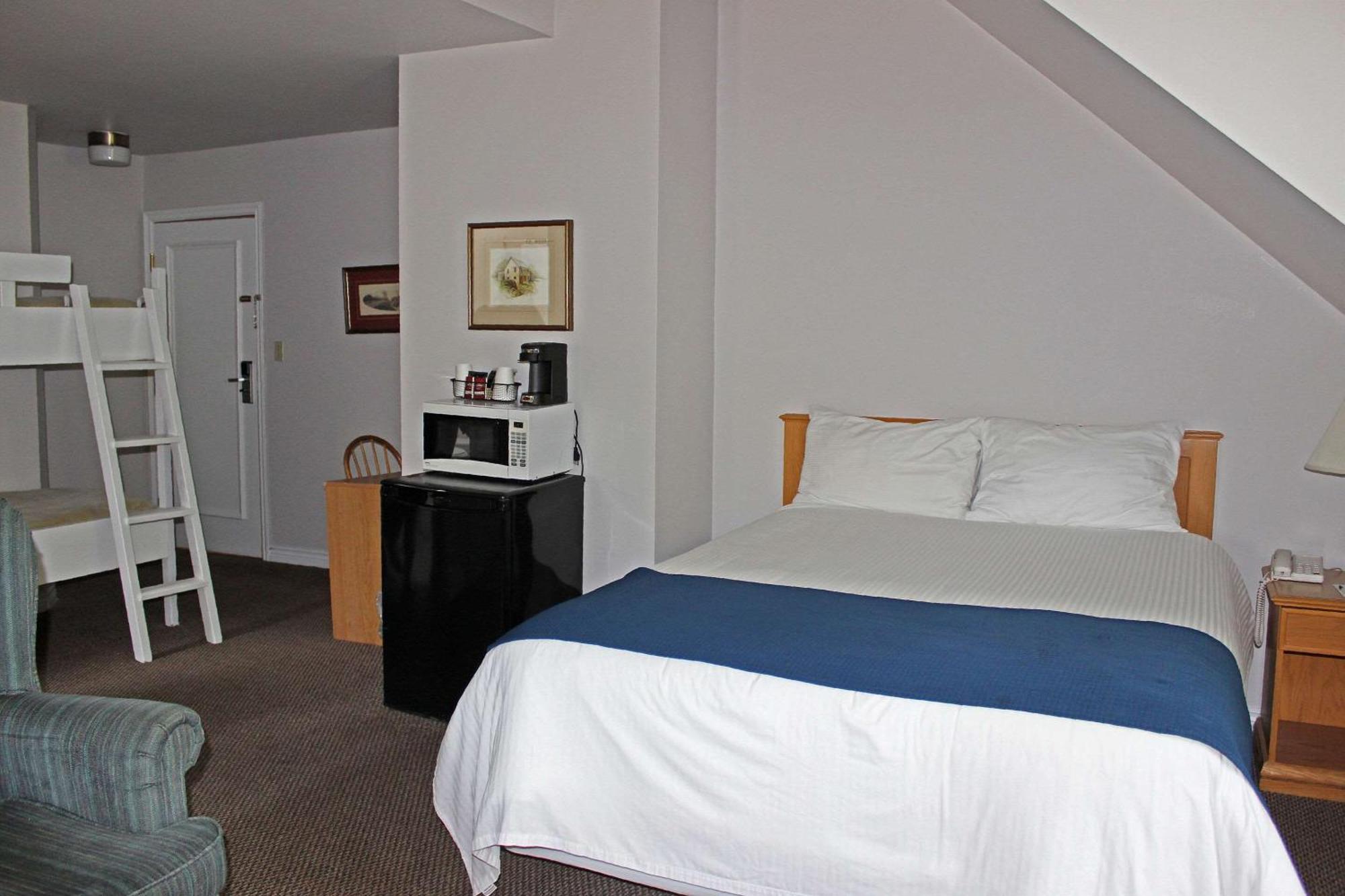 Isaiah Tubbs & Conference Centre Hotel 3*